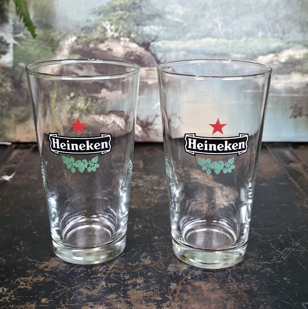 Set of 2 Vintage Heineken Beer Glasses Red Star Hops Leaf 5.75" Pilsner
